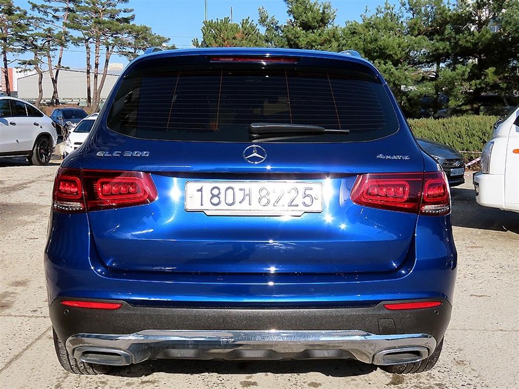 Mercedes Benz GLC Class - Vista 12