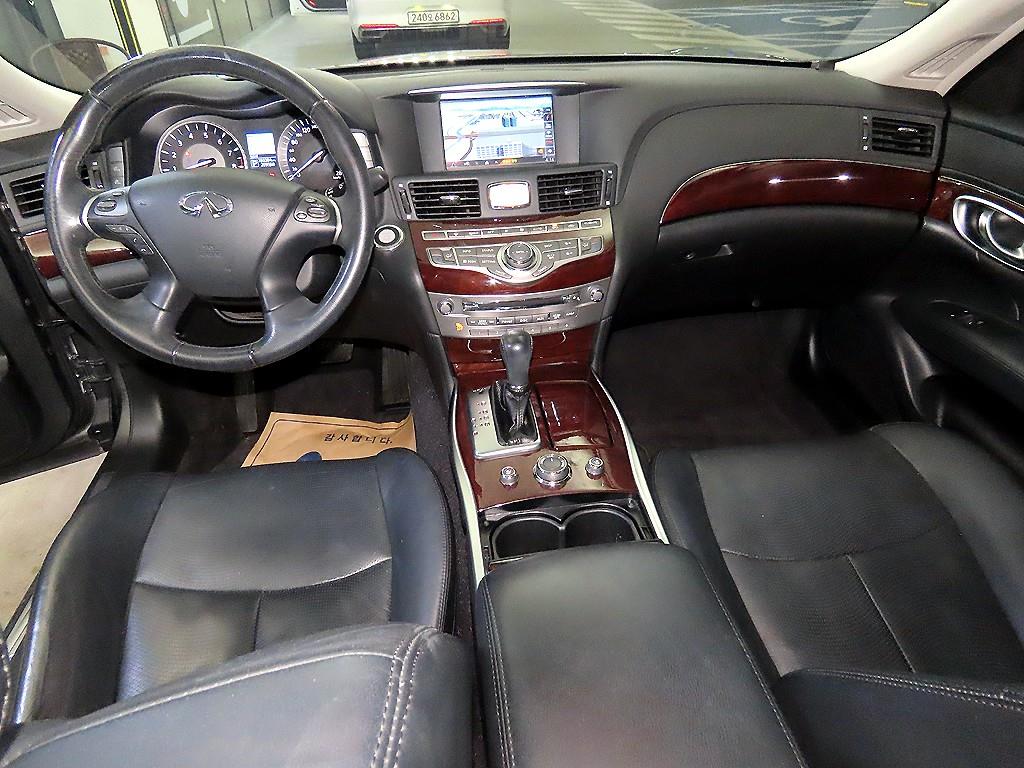 Infiniti Q - Vista 10