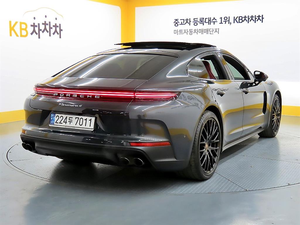 Porsche Panamera - Vista 4