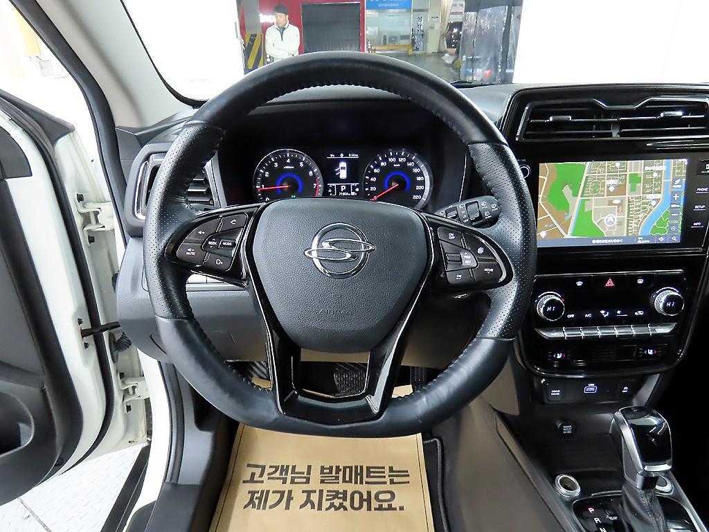 Ssangyong Tivoli - Vista 9