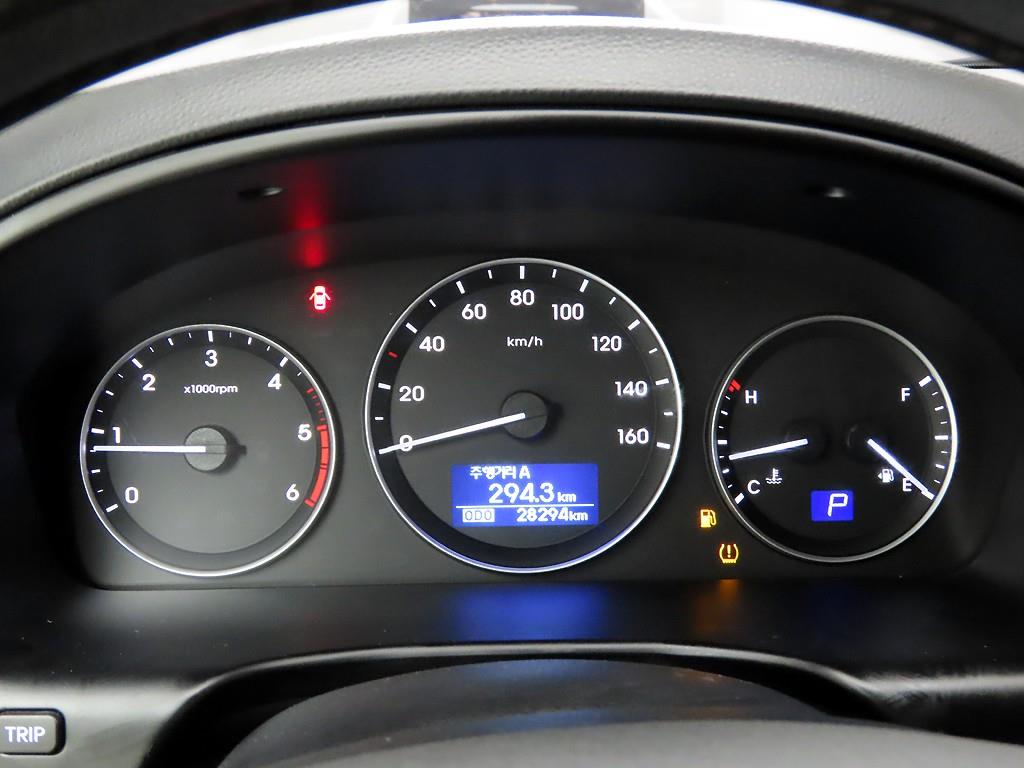 HYUNDAI Starex - Vista 6