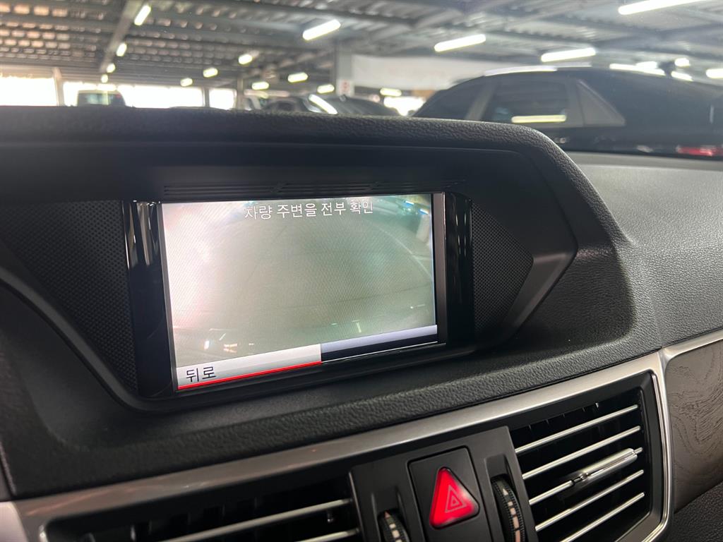 Mercedes Benz E class - Vista 10