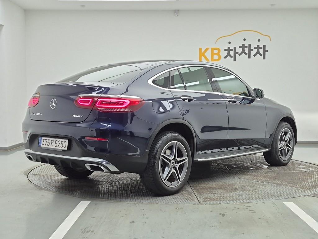 Mercedes Benz GLC Class - Vista 4