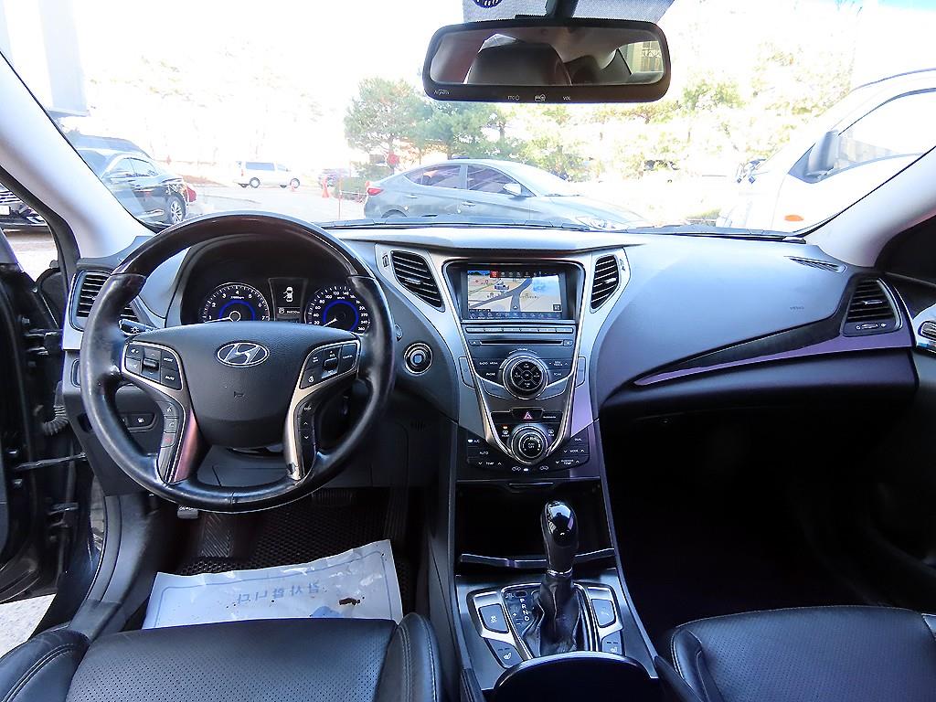 HYUNDAI Grandeur - Vista 7