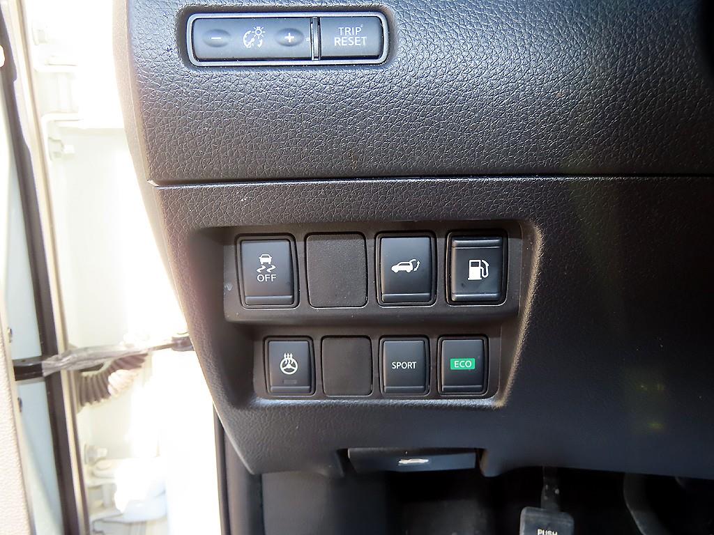 Nissan Extrail - Vista 12