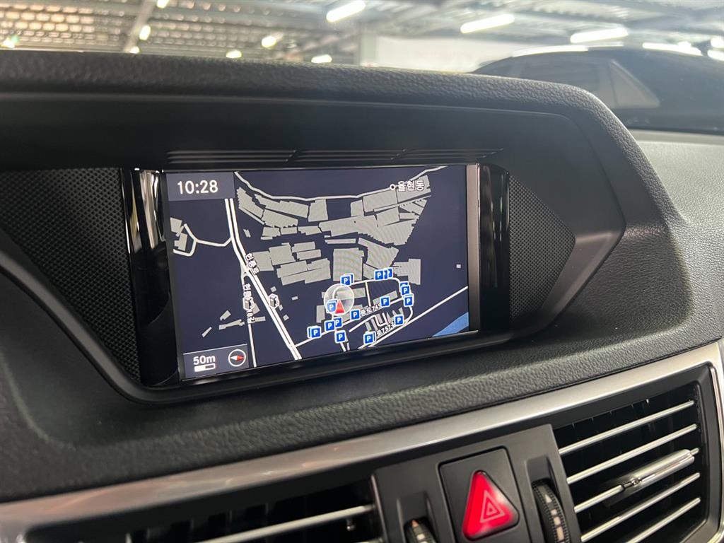 Mercedes Benz E class - Vista 9