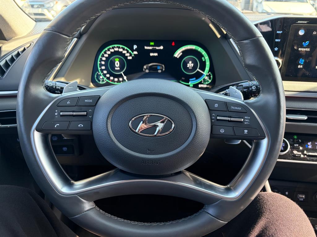 HYUNDAI Sonata - Vista 11