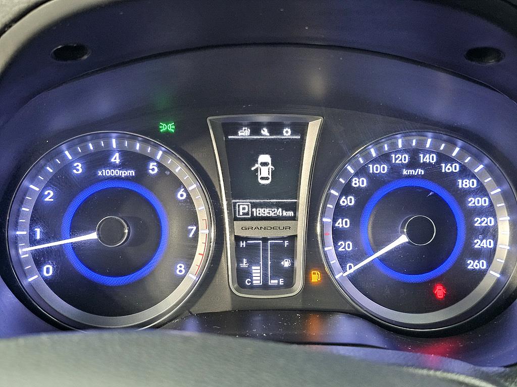 HYUNDAI Grandeur - Vista 7