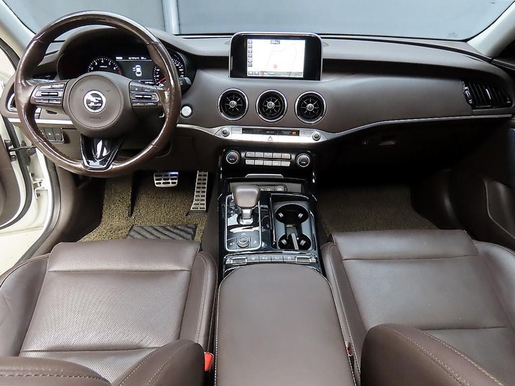 KIA Stinger - Vista 7