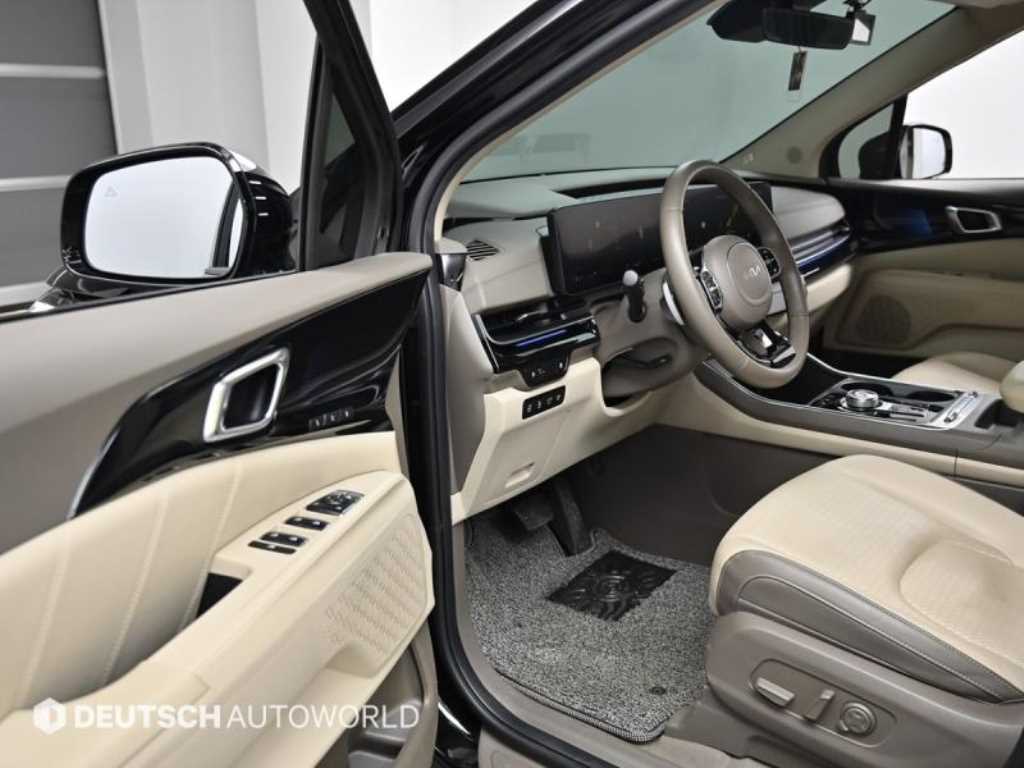 KIA Carnival - Vista 11