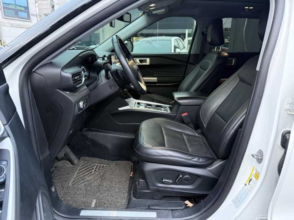 Ford Explorer - Vista 11