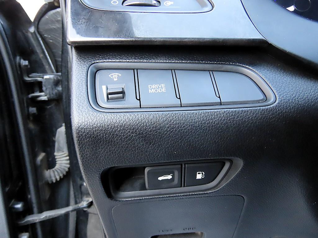 HYUNDAI Grandeur - Vista 12