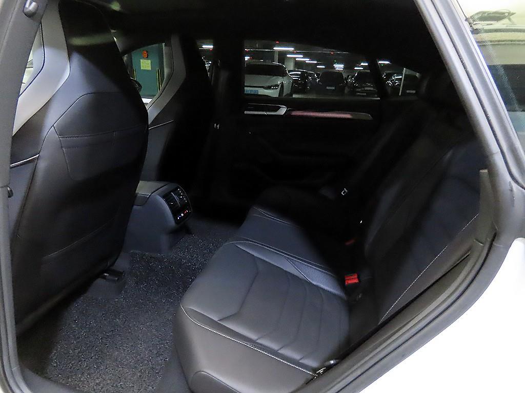 Volkswagen Arteon - Vista 7