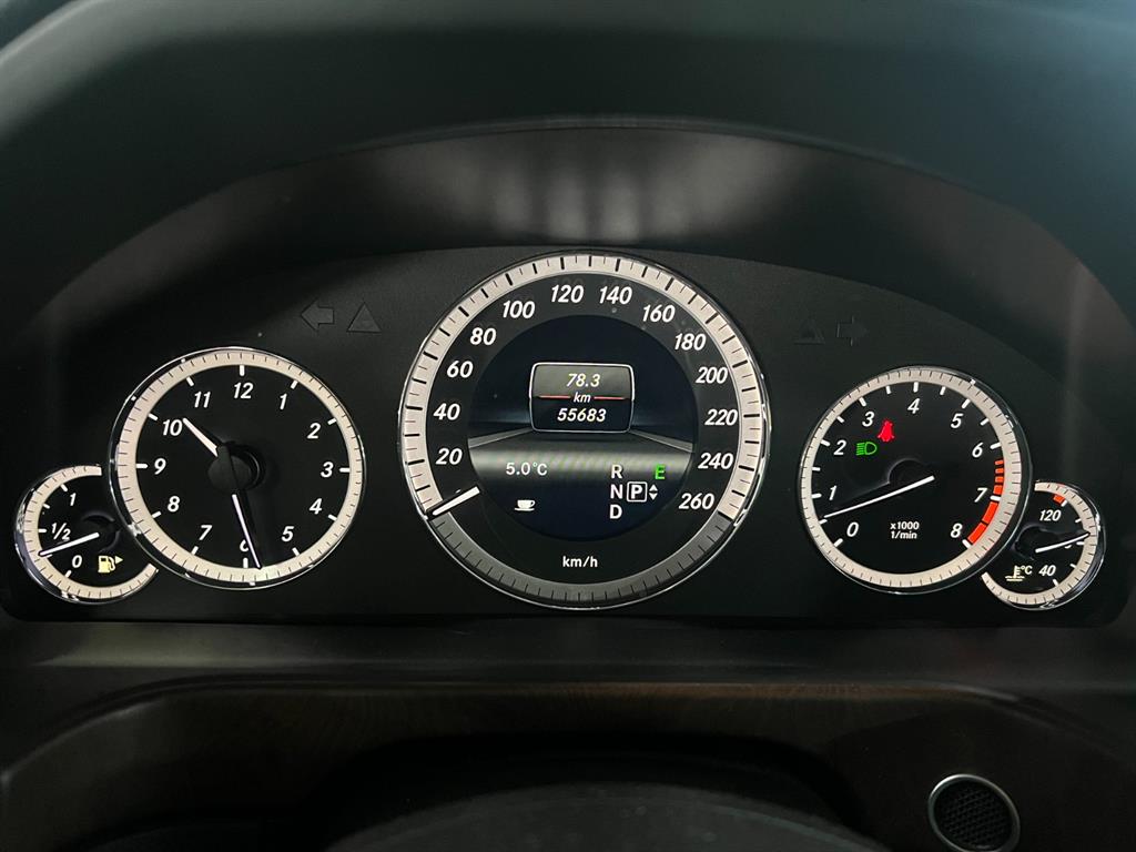 Mercedes Benz E class - Vista 6