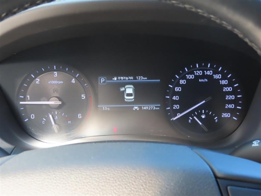 Genesis G80 - Vista 9