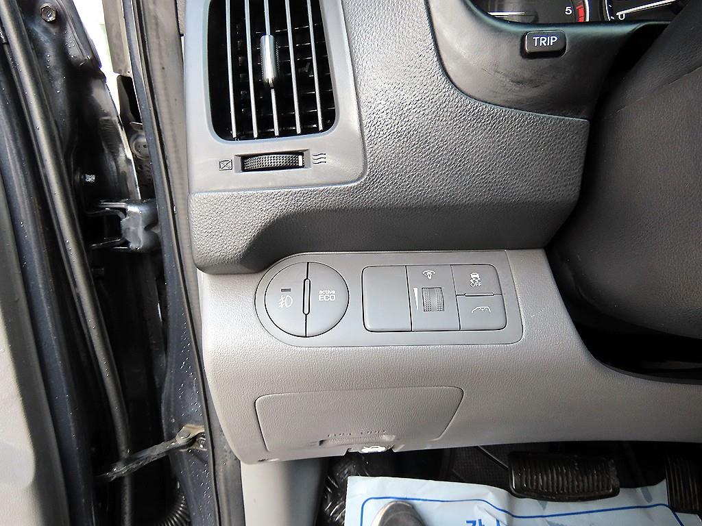 HYUNDAI Starex - Vista 12