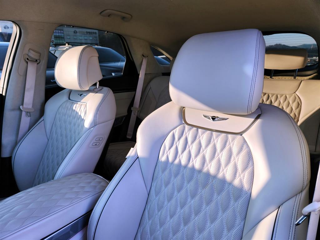 Genesis GV70 2023 Blanco - Importación desde Corea - HF Imports Iquique - Foto 13