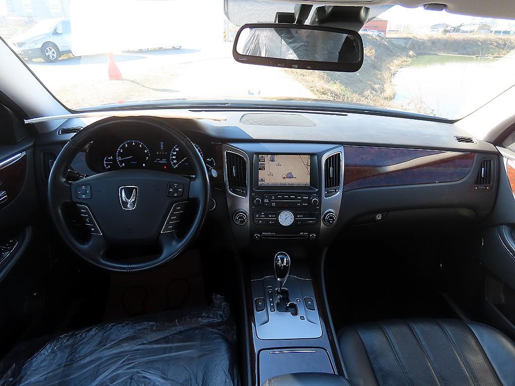 HYUNDAI Equus - Vista 9