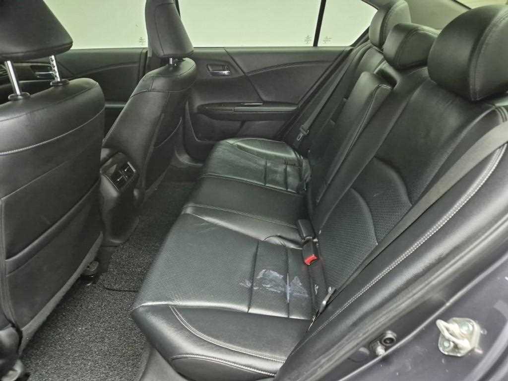 Honda Accord - Vista 12