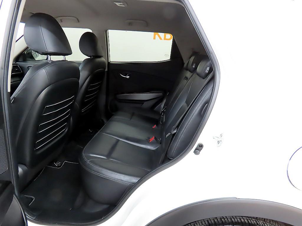 Ssangyong Tivoli - Vista 6