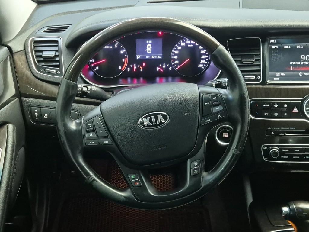 KIA K7 - Vista 9