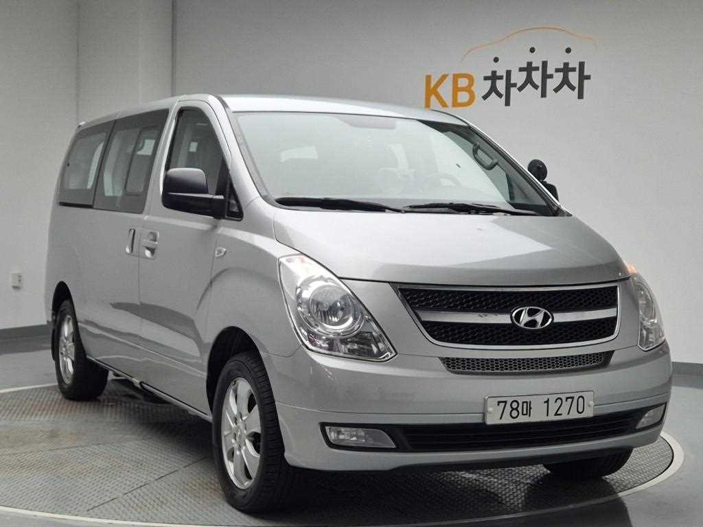 HYUNDAI Starex - Vista 4