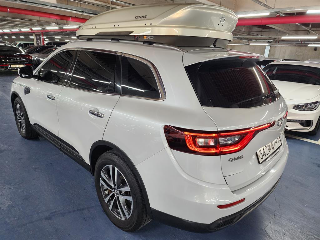 SAMSUNG QM6 - Vista 5