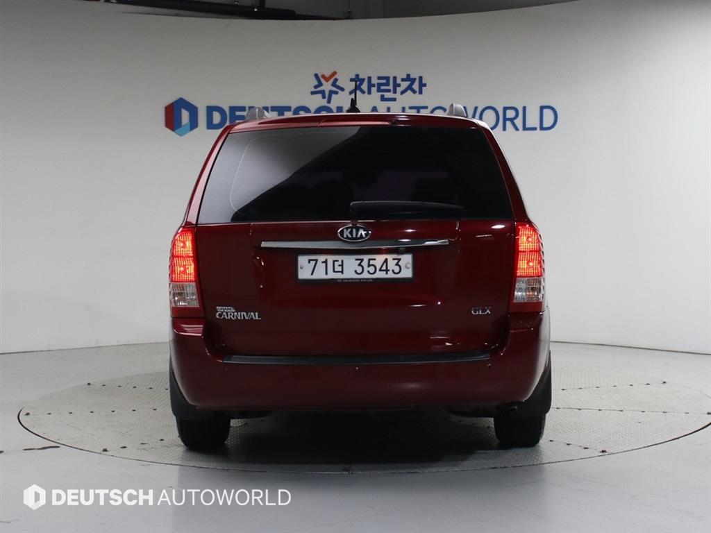 KIA Carnival - Vista 4