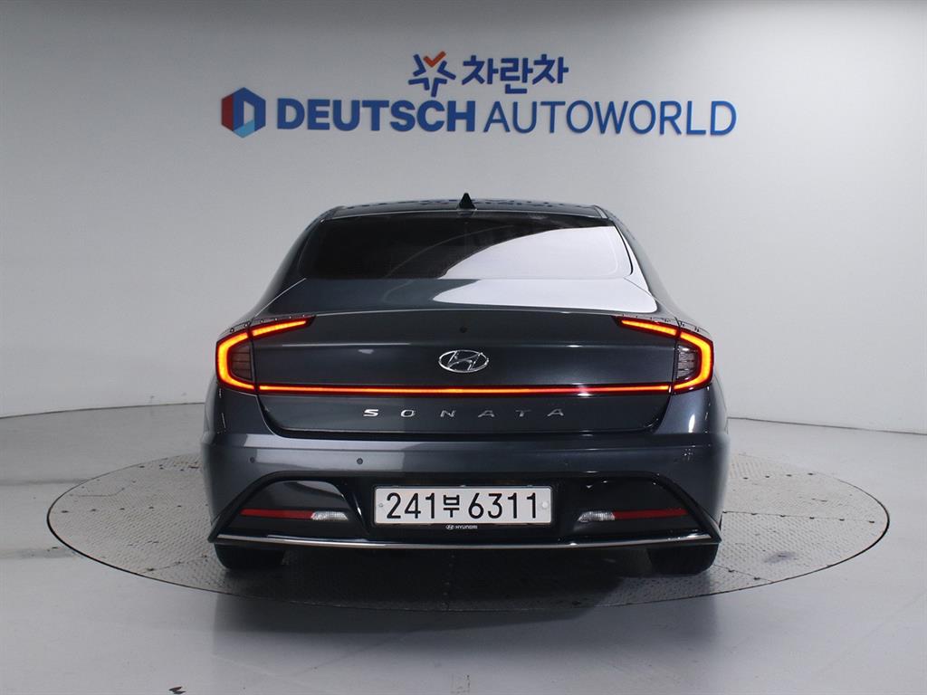 HYUNDAI Sonata - Vista 4