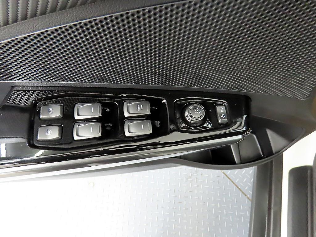 Ssangyong Tivoli - Vista 11