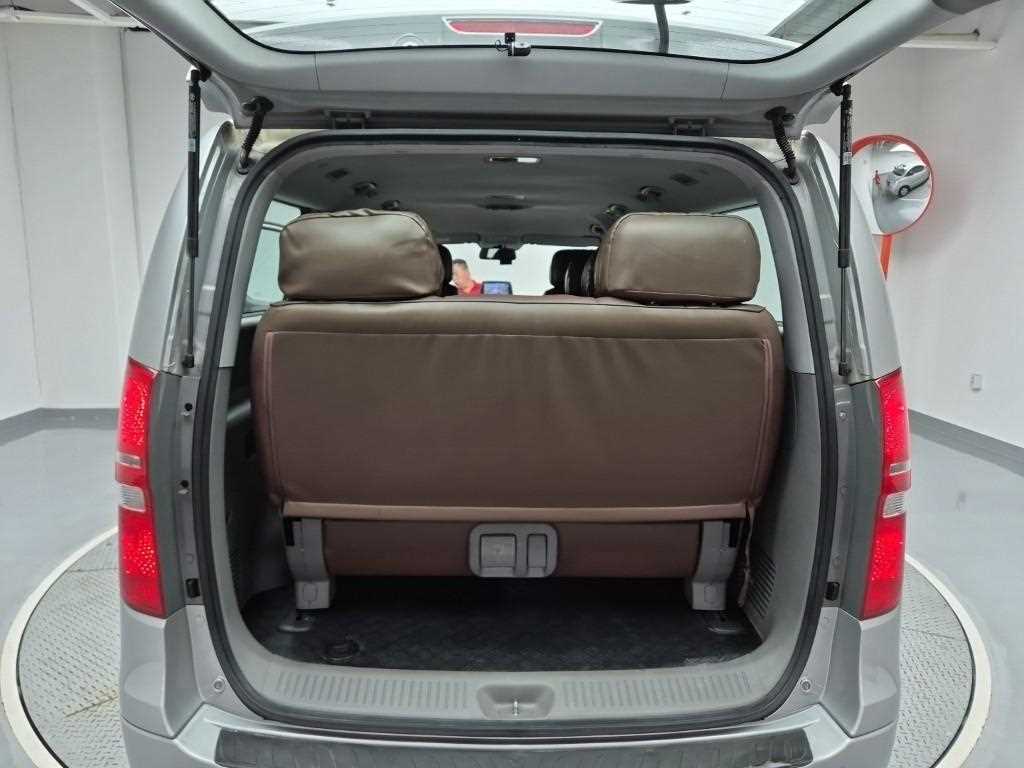 HYUNDAI Starex 2015 Plateado - Importación desde Corea - HF Imports Iquique - Foto 18