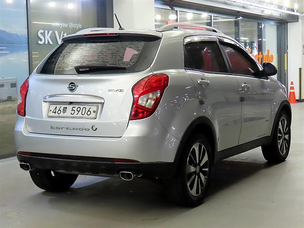 Ssangyong Korando - Vista 4