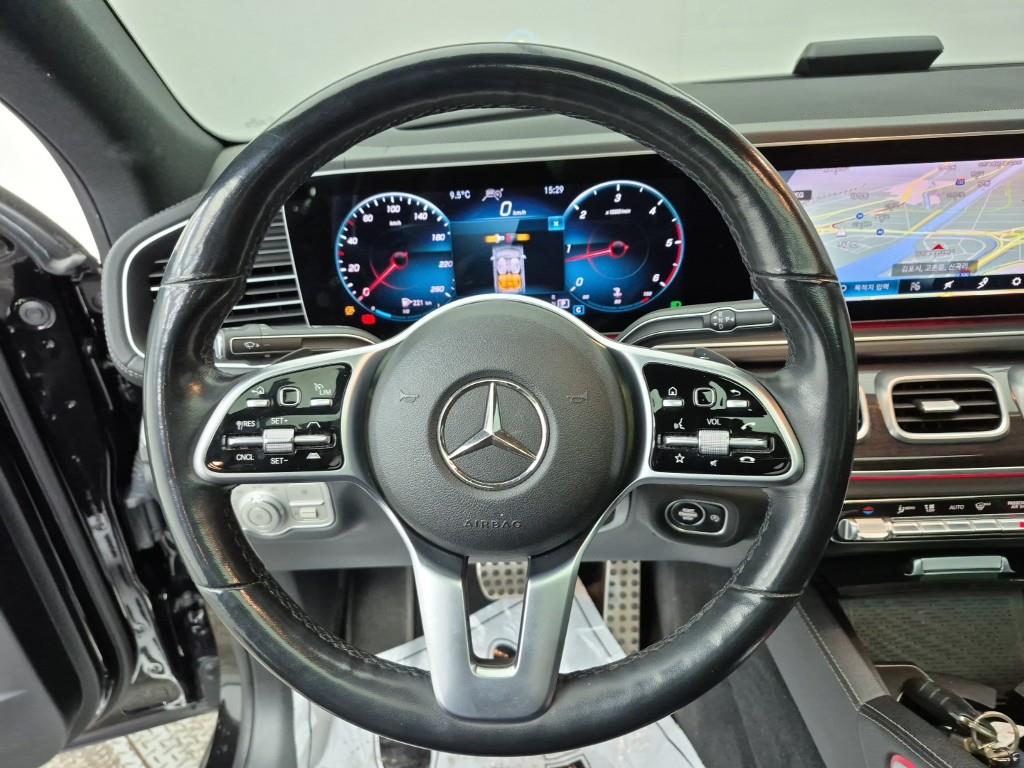 Mercedes Benz GLE Class - Vista 9