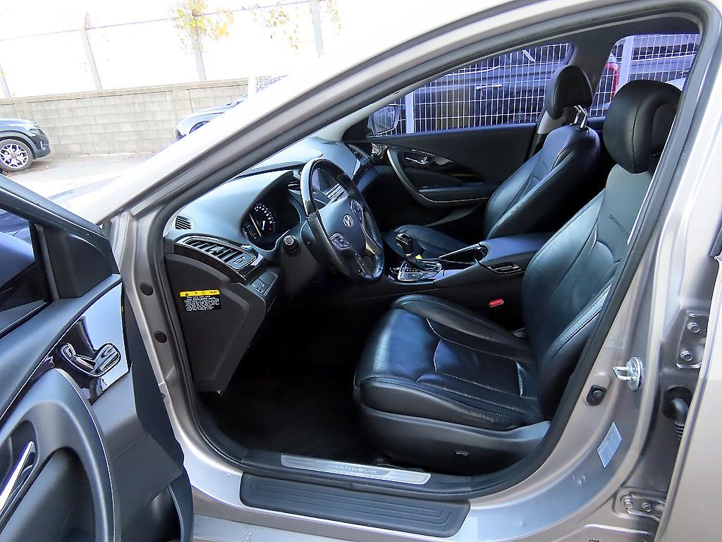 HYUNDAI Grandeur - Vista 5