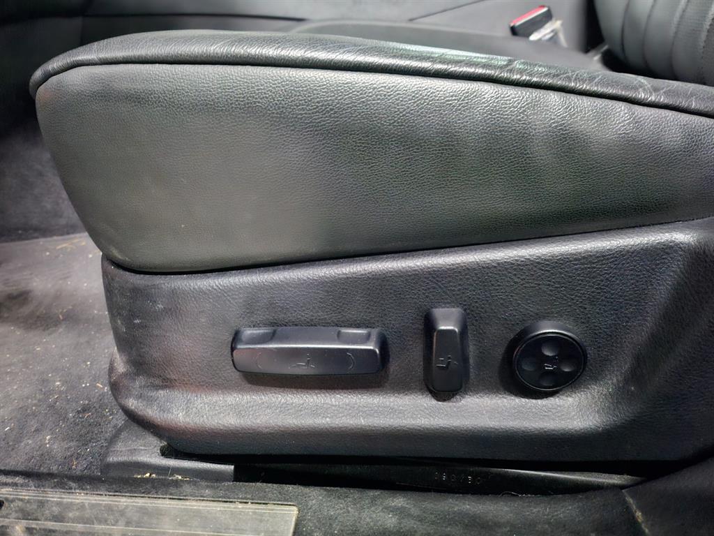 HYUNDAI Genesis - Vista 11