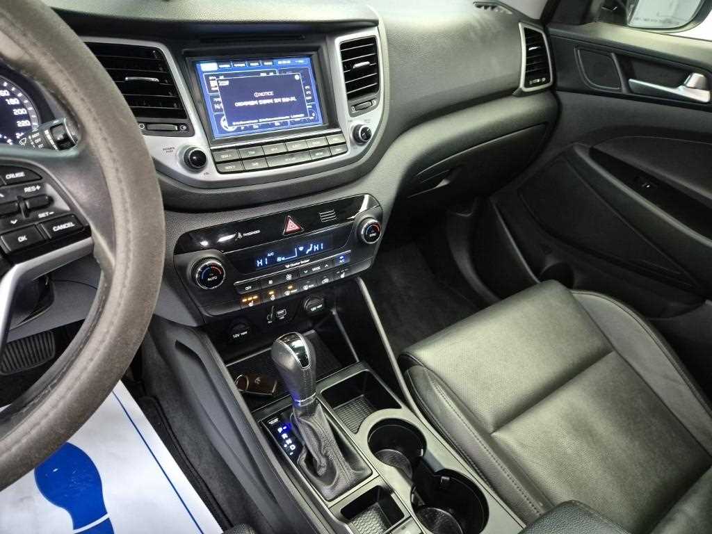 HYUNDAI Tucson - Vista 10