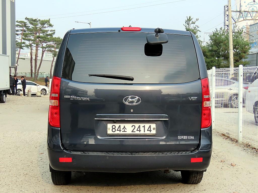 HYUNDAI Starex - Vista 4