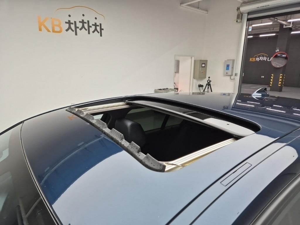 BMW 1 series 2015 Azul - Importación desde Corea - HF Imports Iquique - Foto 17