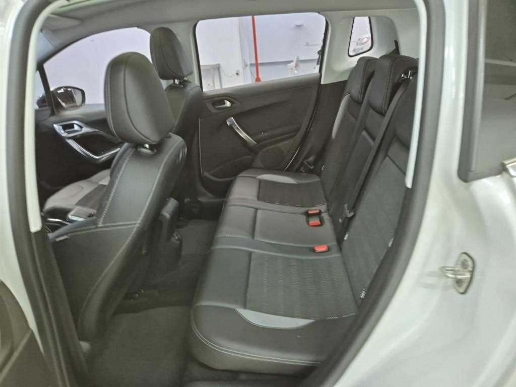 Peugeot 2008 - Vista 12