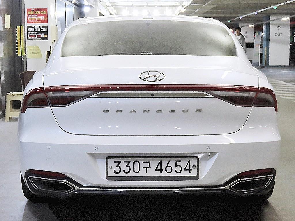 HYUNDAI Grandeur - Vista 5