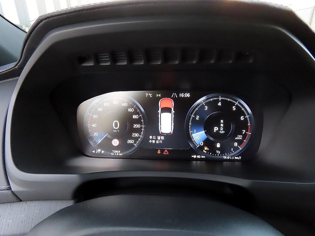 Volvo XC90 - Vista 9