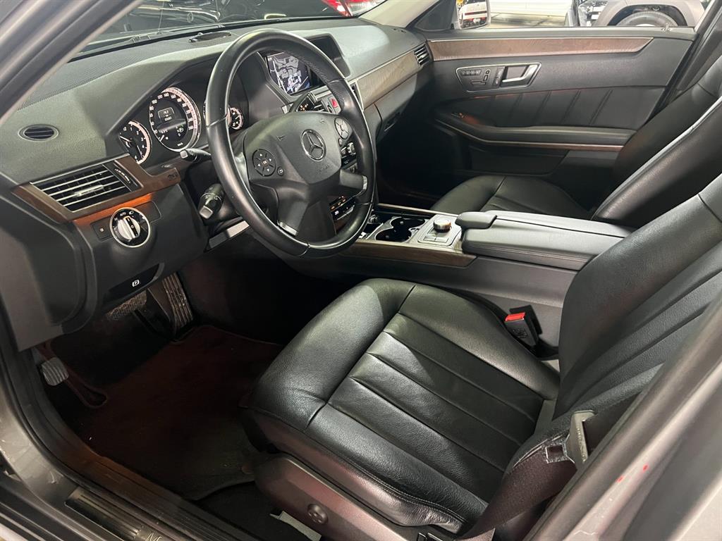 Mercedes Benz E class - Vista 7