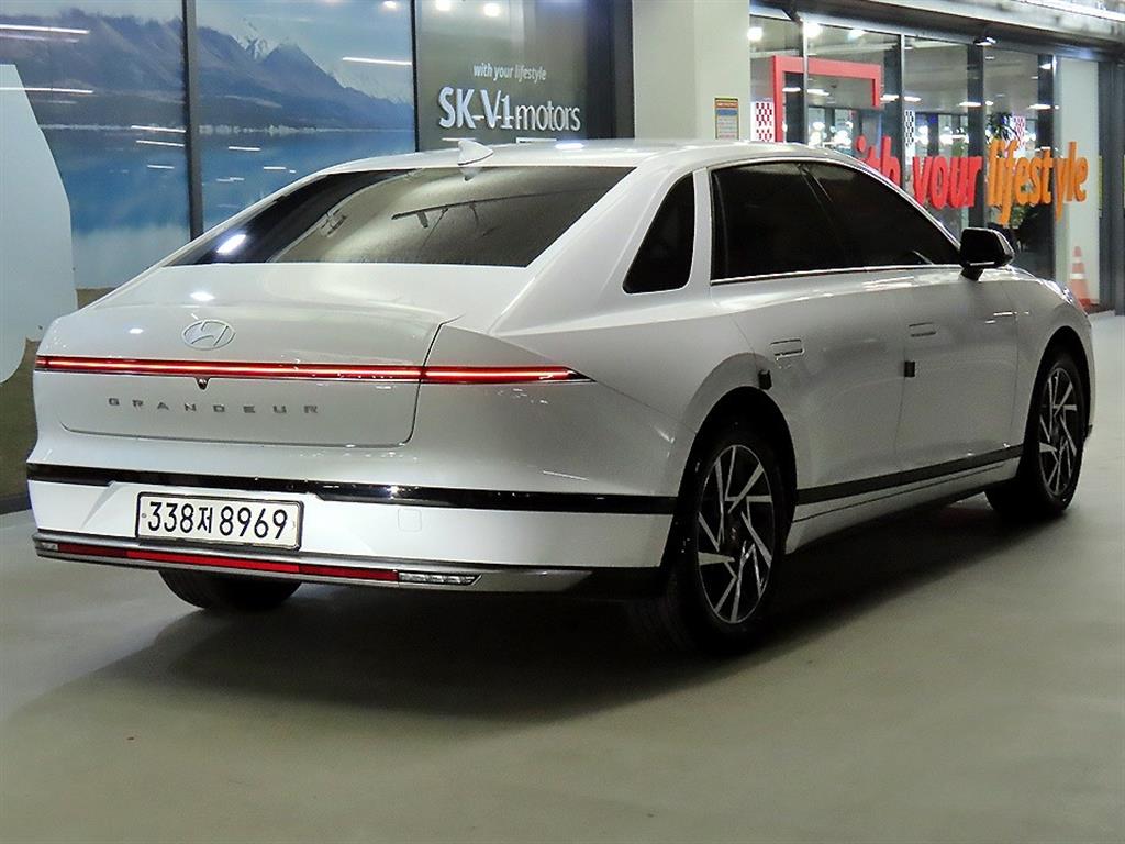 HYUNDAI Grandeur - Vista 4