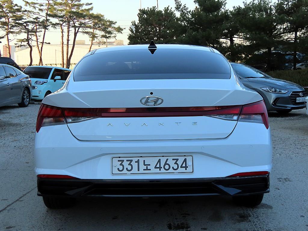 HYUNDAI Avante - Vista 4