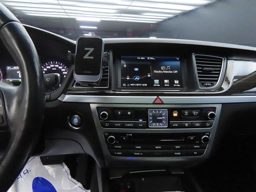 Genesis G80 - Vista 10