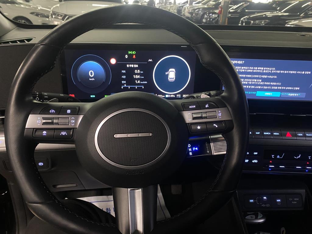 HYUNDAI Kona - Vista 6