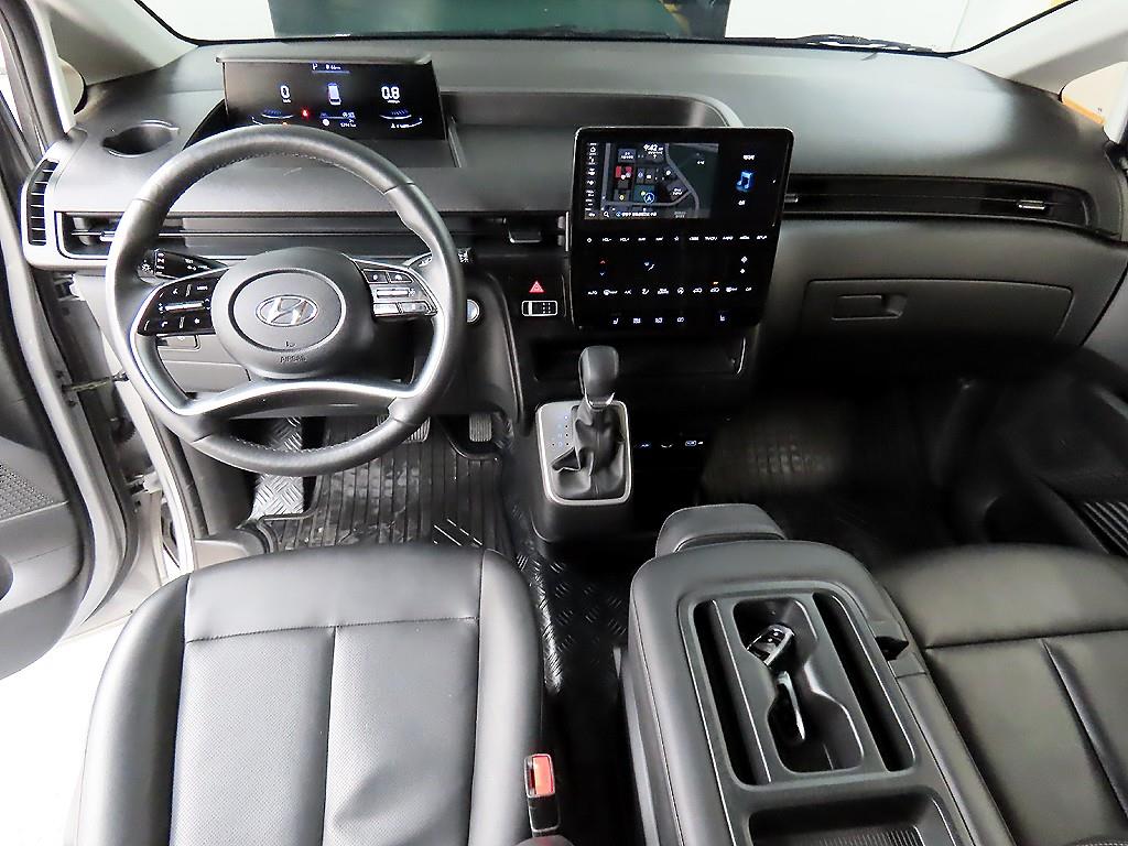 HYUNDAI Staria - Vista 7