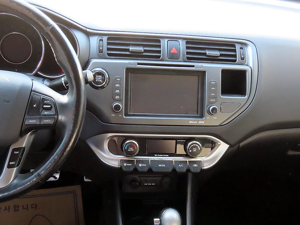 KIA Pride - Vista 10