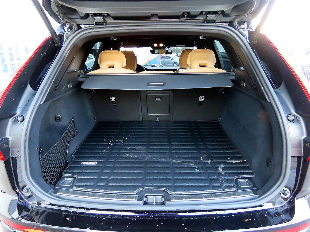Volvo XC60 2025 Negro - Importación desde Corea - HF Imports Iquique - Foto 17