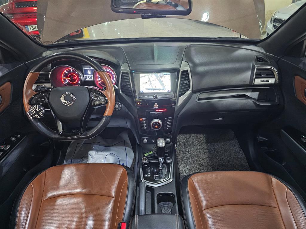 Ssangyong Tivoli - Vista 8